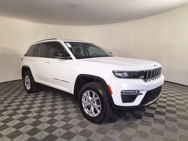 used 2022 Jeep Grand Cherokee car, priced at $27,900