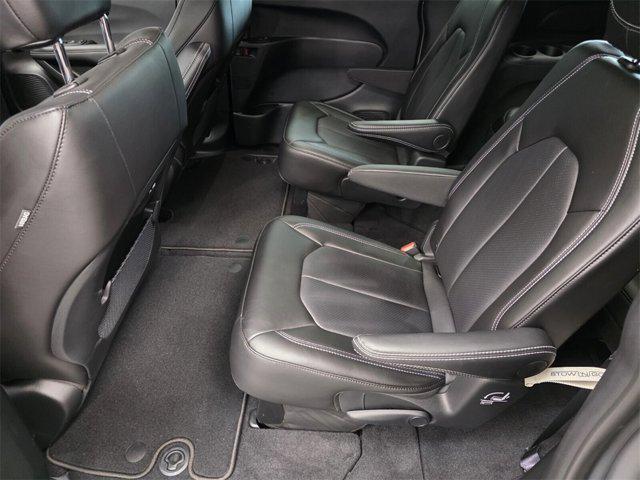 new 2025 Chrysler Pacifica car, priced at $34,400