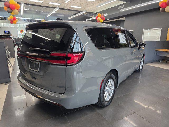 new 2025 Chrysler Pacifica car, priced at $34,400