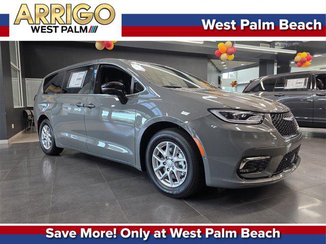 new 2025 Chrysler Pacifica car, priced at $34,400