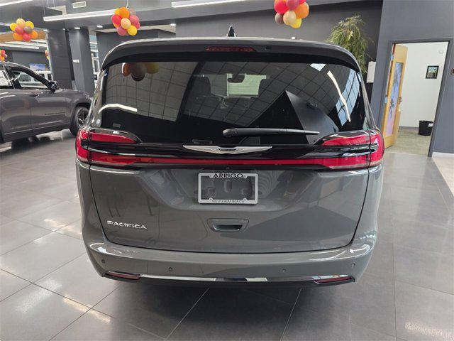 new 2025 Chrysler Pacifica car, priced at $34,400