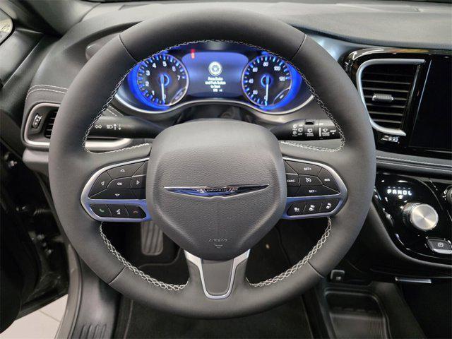 new 2025 Chrysler Pacifica car, priced at $34,400