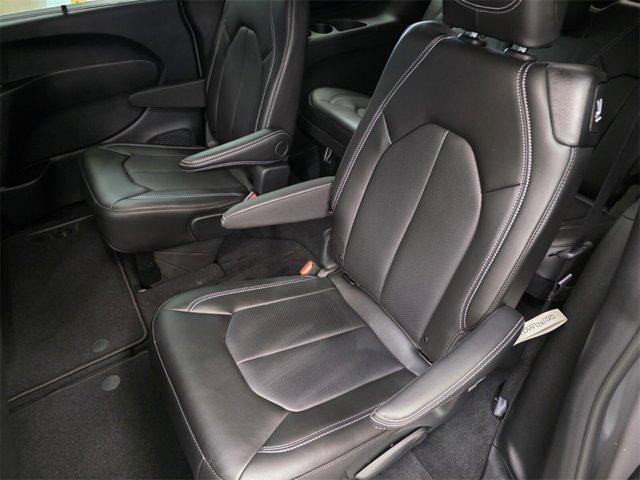 new 2025 Chrysler Pacifica car, priced at $34,400