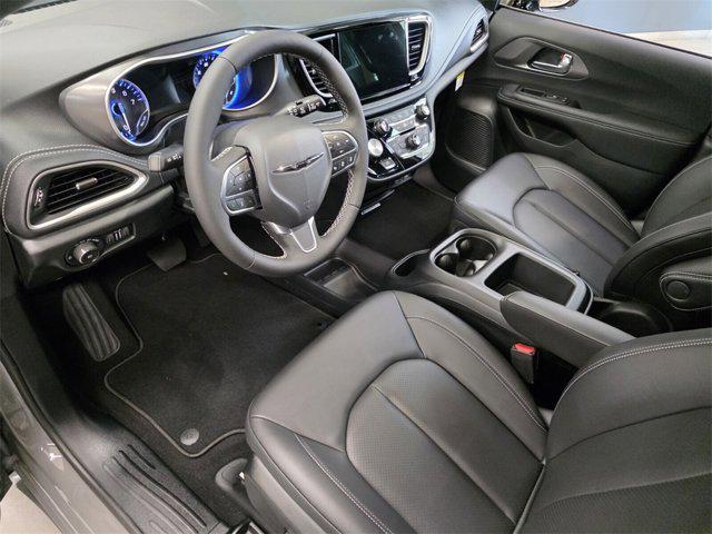 new 2025 Chrysler Pacifica car, priced at $34,400