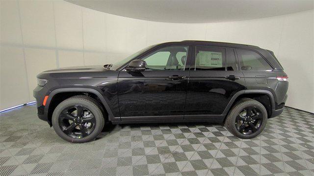 new 2025 Jeep Grand Cherokee car, priced at $40,051