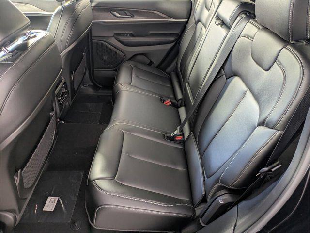 new 2025 Jeep Grand Cherokee car, priced at $40,051