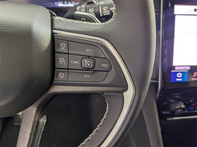 new 2025 Jeep Grand Cherokee car, priced at $40,051