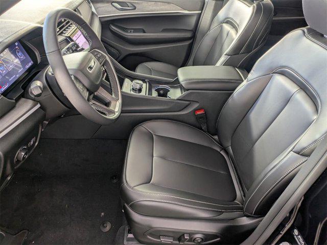 new 2025 Jeep Grand Cherokee car, priced at $40,051