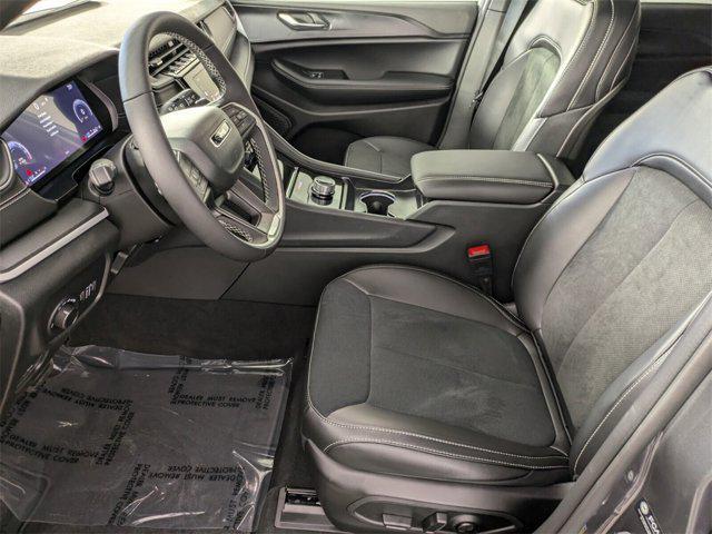 new 2025 Jeep Grand Cherokee car, priced at $42,925
