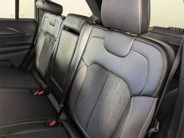 new 2025 Jeep Grand Cherokee car, priced at $42,925