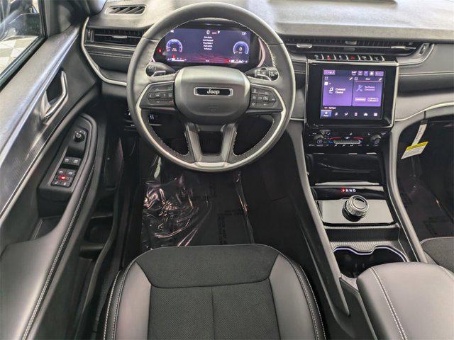 new 2025 Jeep Grand Cherokee car, priced at $42,925