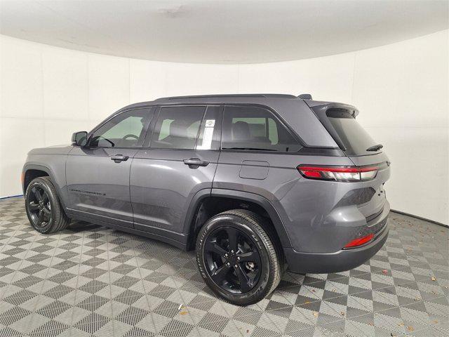 new 2025 Jeep Grand Cherokee car, priced at $42,925