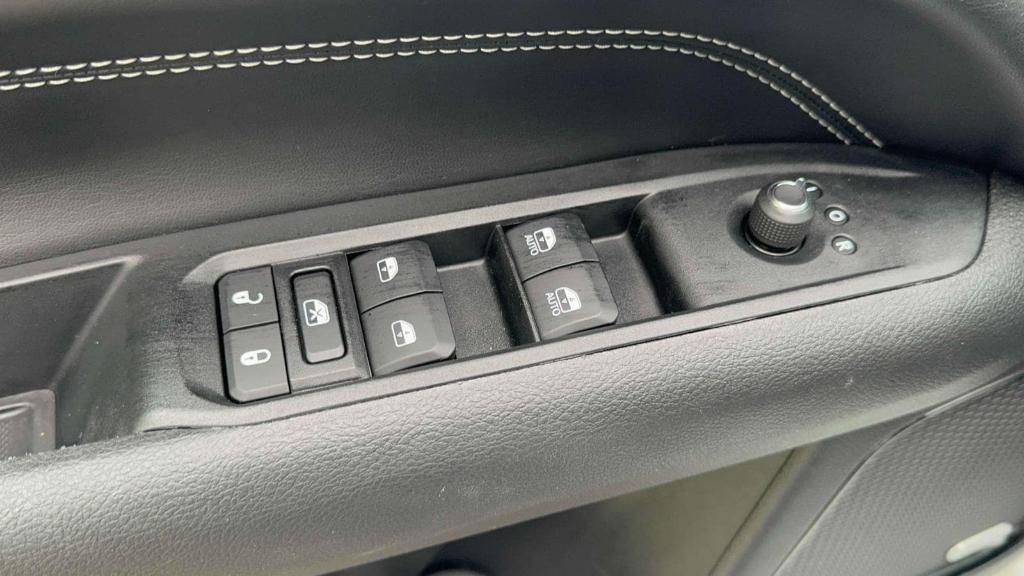 used 2022 Jeep Compass car, priced at $21,395