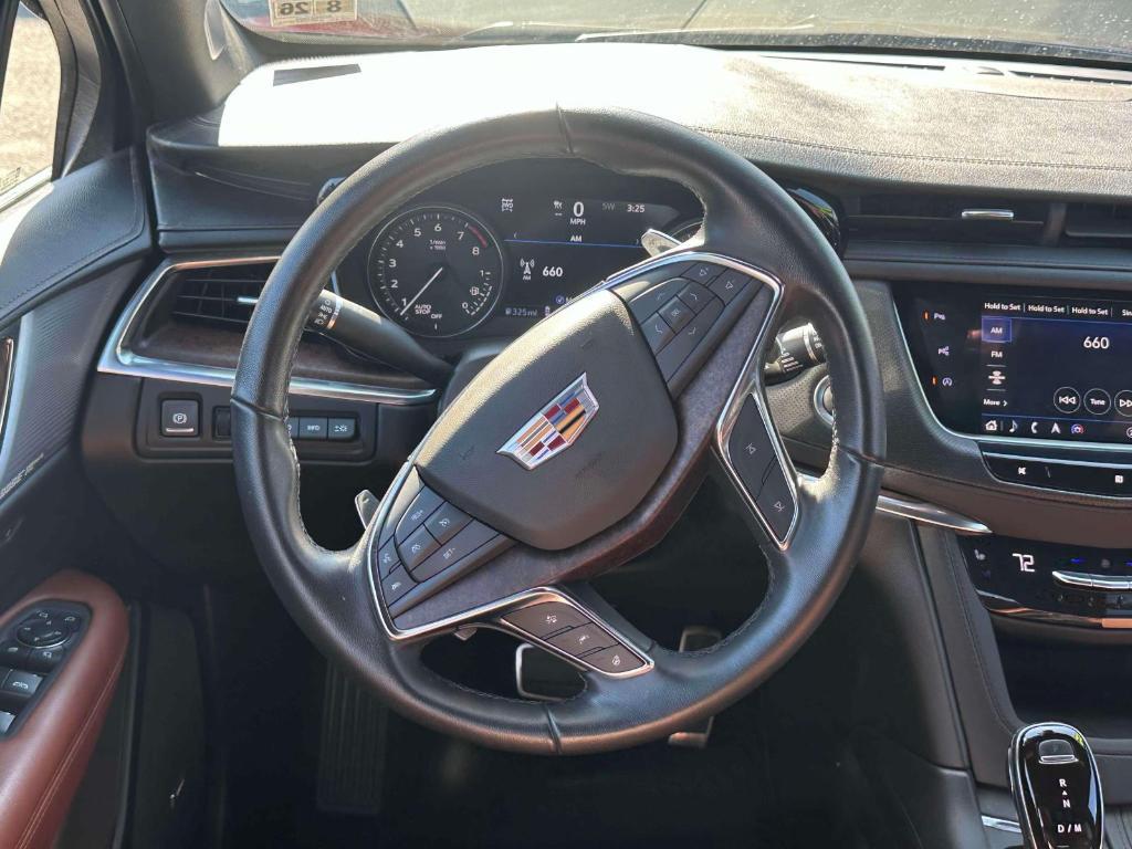 used 2021 Cadillac XT5 car, priced at $30,995