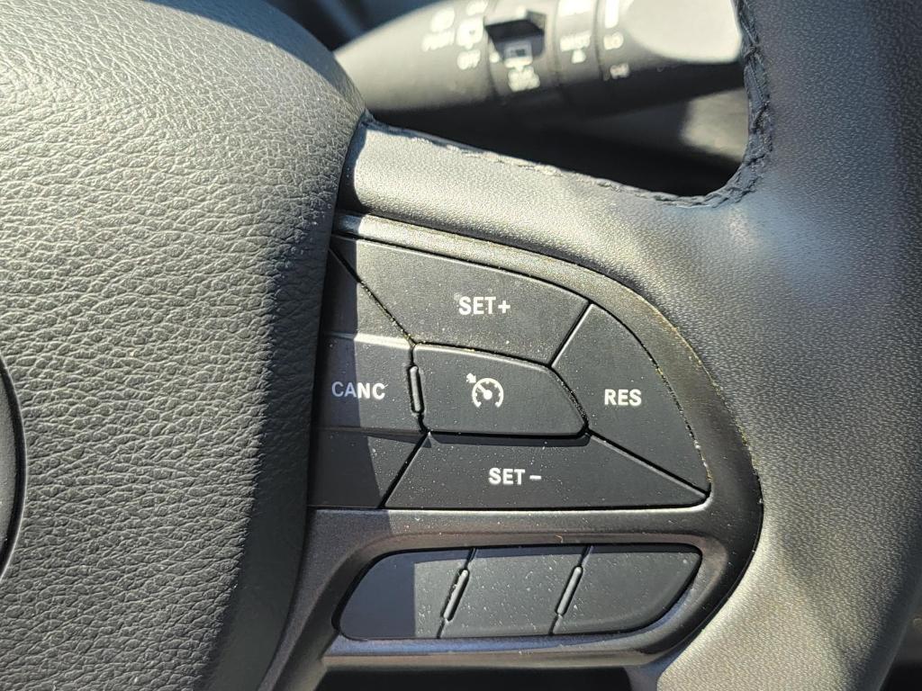 used 2022 Jeep Cherokee car, priced at $25,795