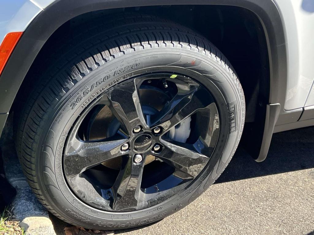 new 2025 Jeep Grand Cherokee car, priced at $50,840