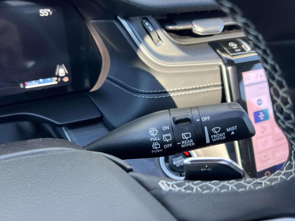 new 2025 Jeep Grand Cherokee car, priced at $50,840