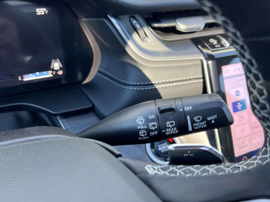 new 2025 Jeep Grand Cherokee car, priced at $50,840