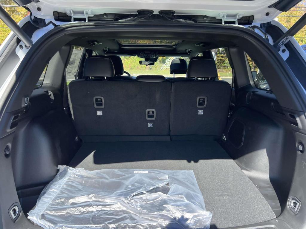 new 2025 Jeep Grand Cherokee car, priced at $50,840