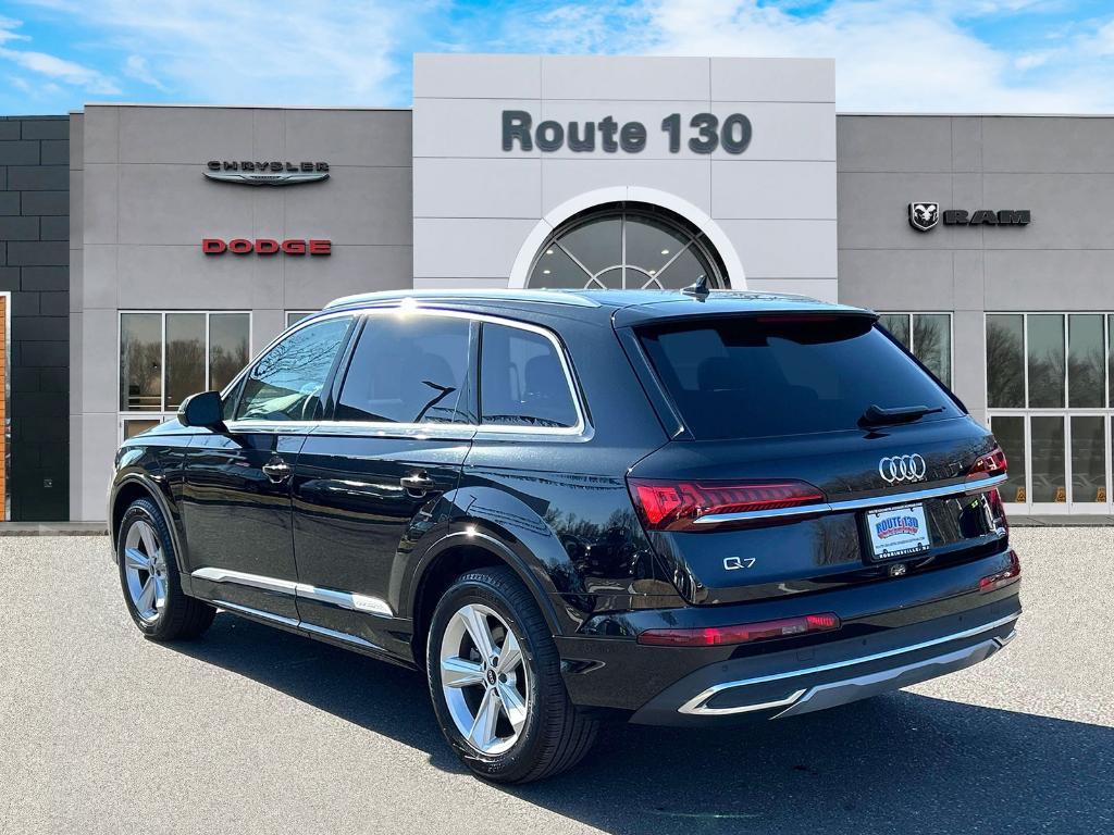 used 2024 Audi Q7 car, priced at $42,995