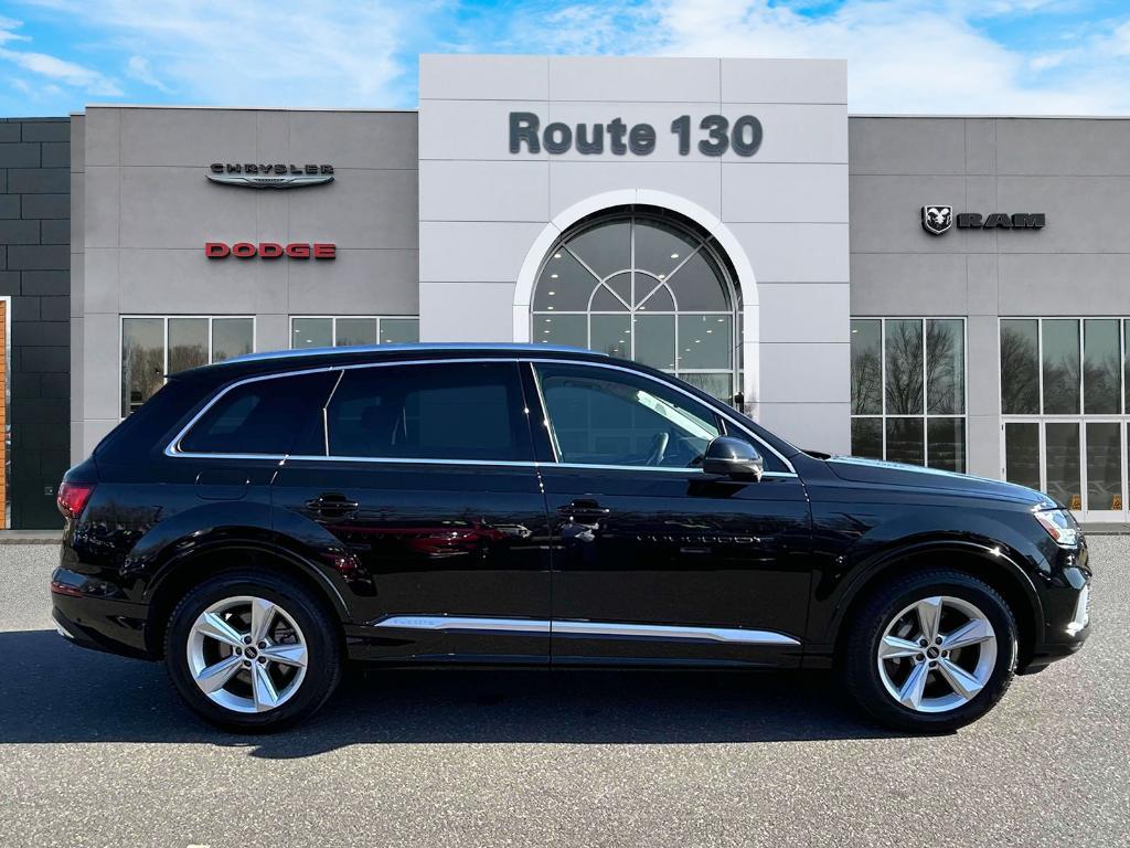 used 2024 Audi Q7 car, priced at $42,995