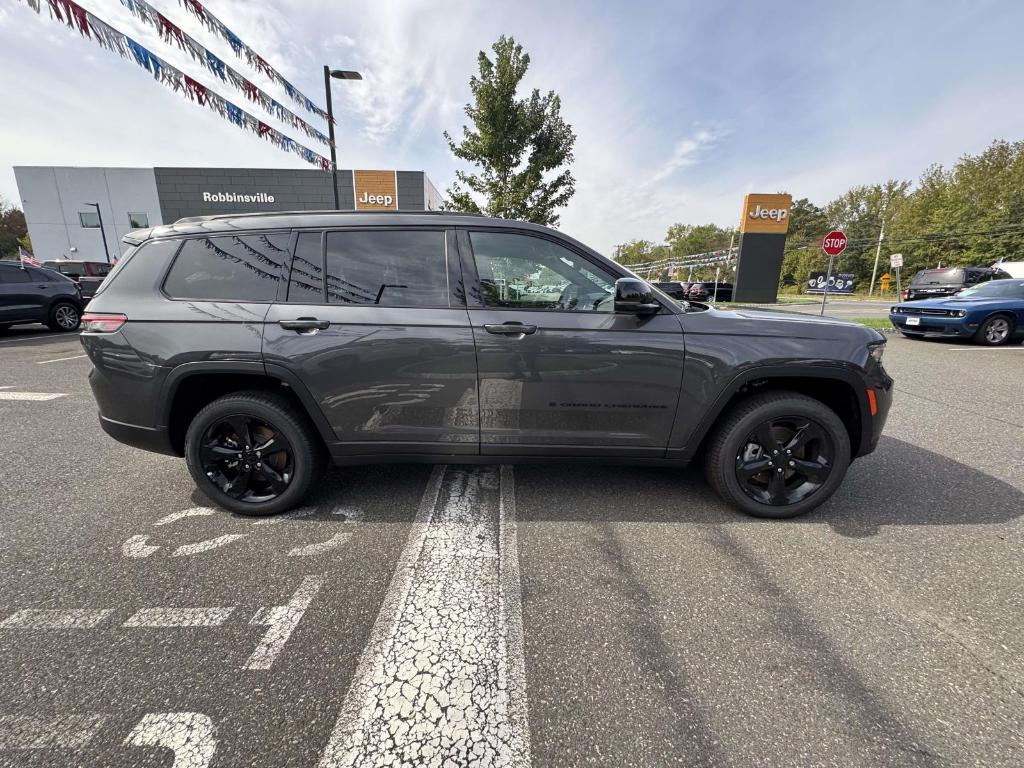new 2025 Jeep Grand Cherokee L car, priced at $52,330