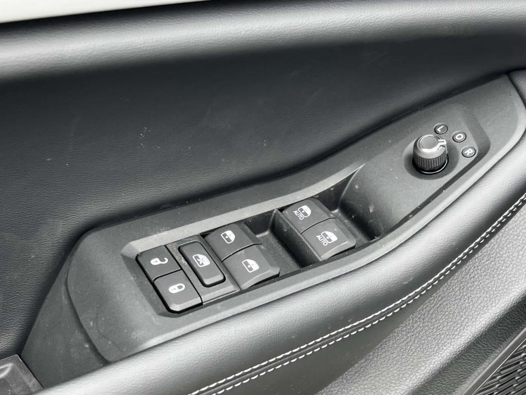 new 2025 Jeep Grand Cherokee L car, priced at $48,015