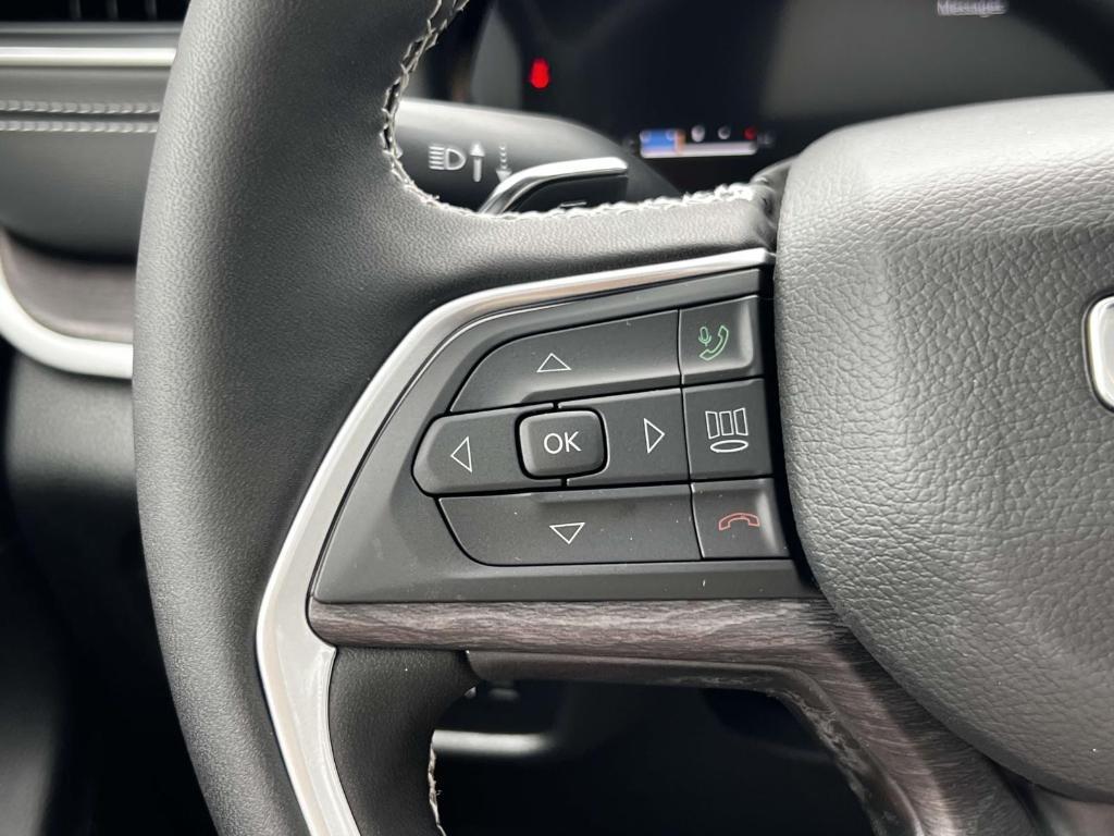 new 2025 Jeep Grand Cherokee L car, priced at $48,015