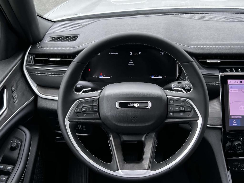 new 2025 Jeep Grand Cherokee L car, priced at $48,015