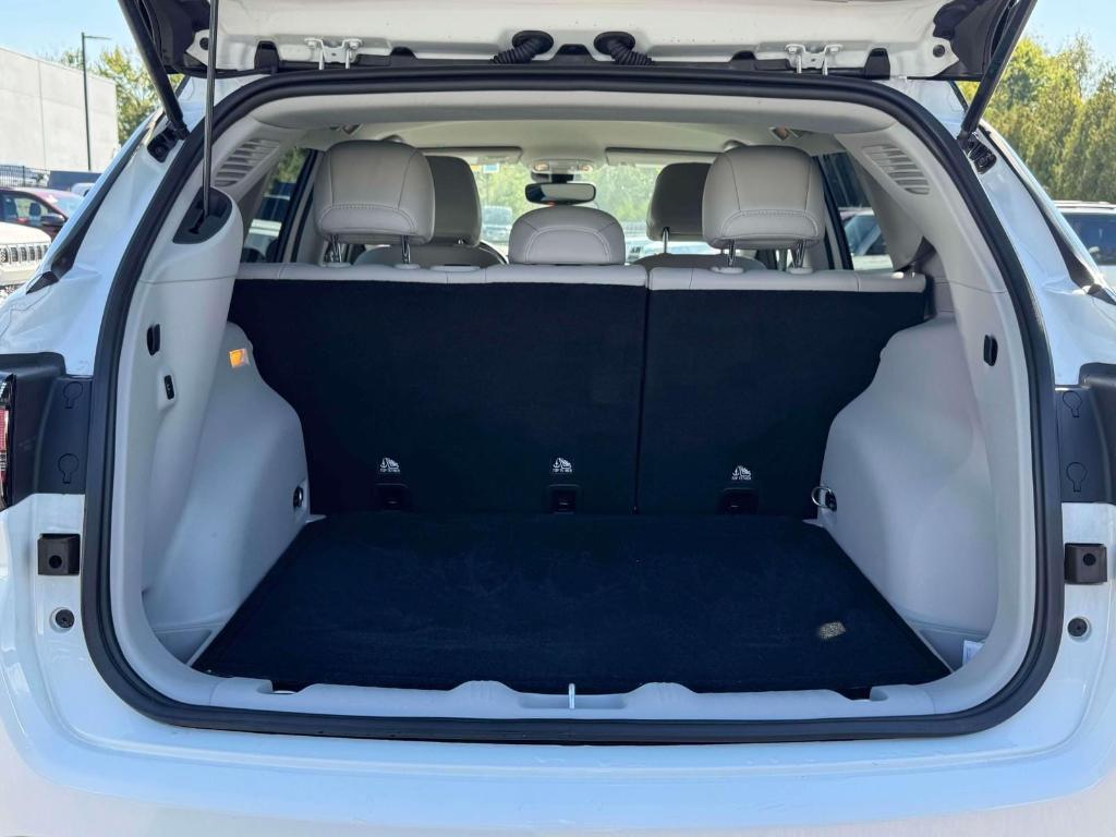 used 2022 Jeep Compass car, priced at $21,359