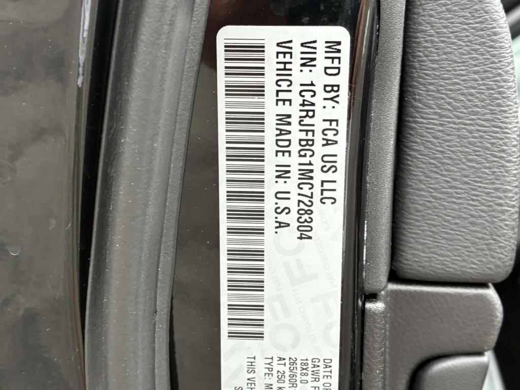 used 2021 Jeep Grand Cherokee car, priced at $25,295