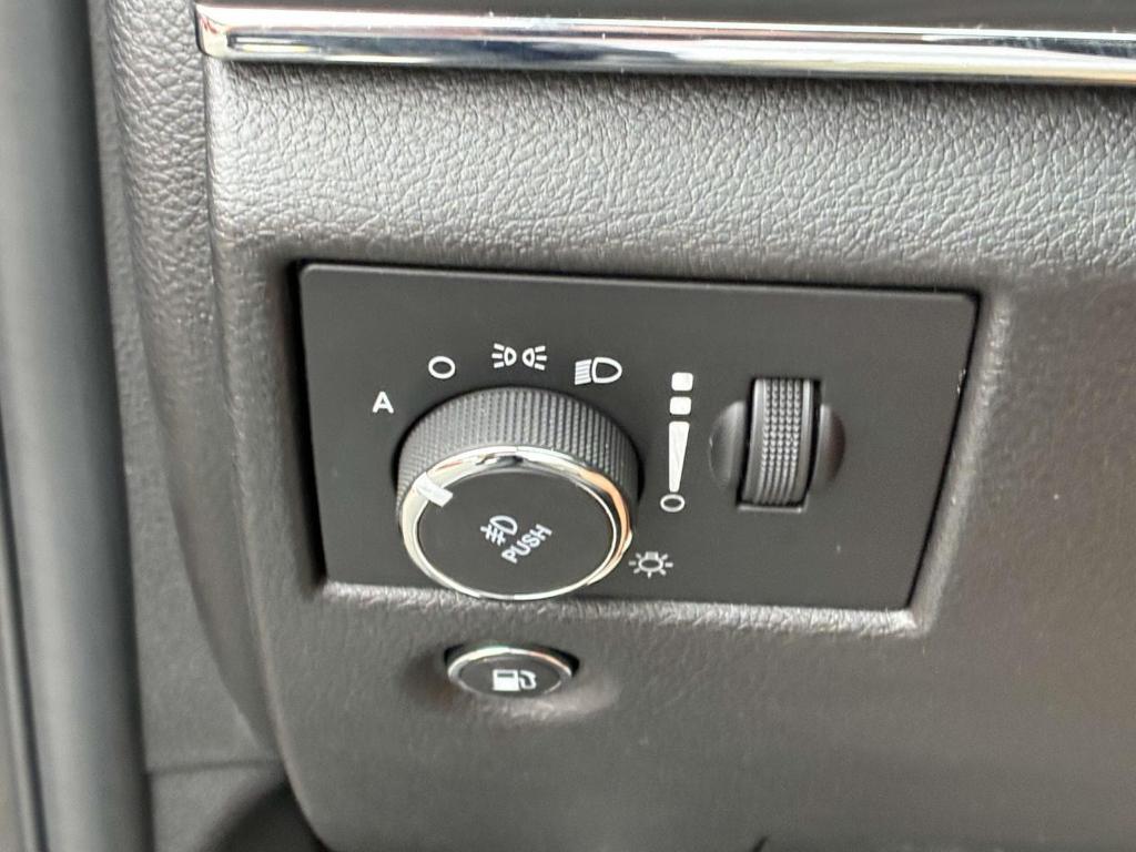 used 2021 Jeep Grand Cherokee car, priced at $25,295