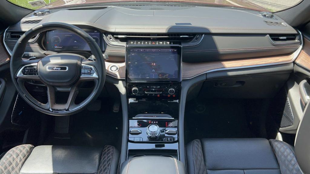 used 2022 Jeep Grand Cherokee car, priced at $41,895