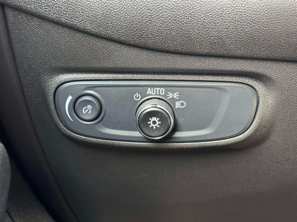 used 2024 Chevrolet Equinox car, priced at $22,795