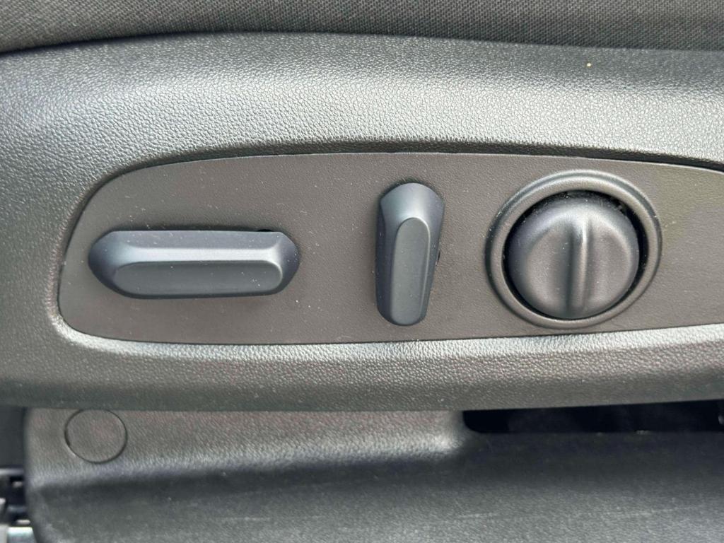 used 2024 Chevrolet Equinox car, priced at $22,795