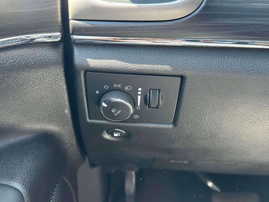 used 2022 Jeep Grand Cherokee WK car, priced at $25,595