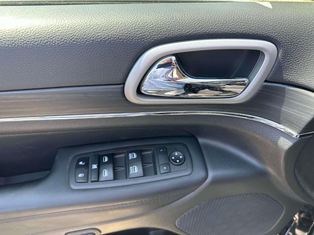 used 2022 Jeep Grand Cherokee WK car, priced at $25,595