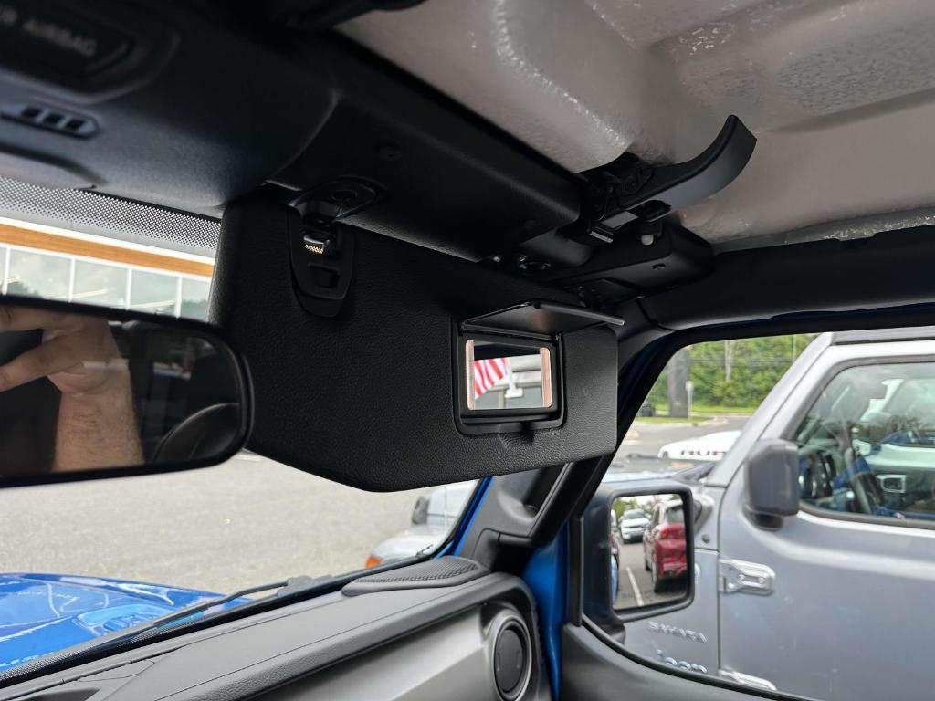 used 2021 Jeep Gladiator car, priced at $32,495