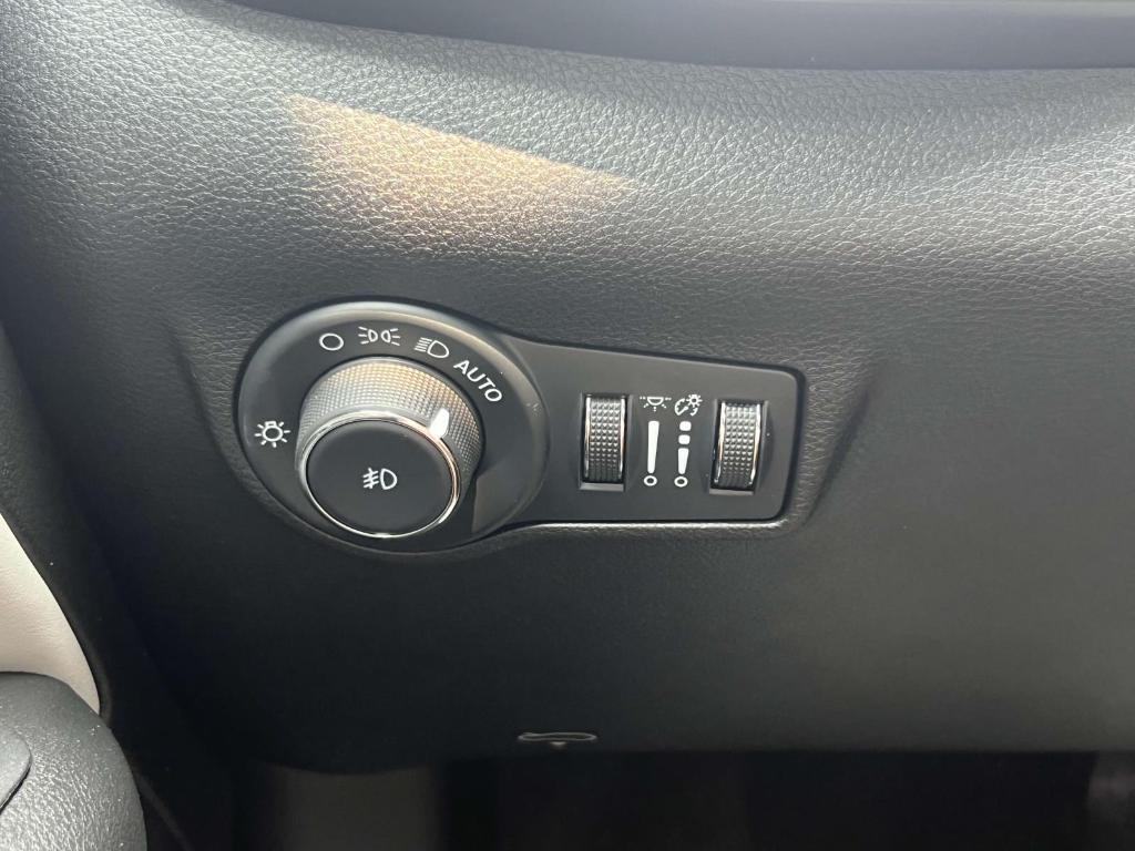 used 2022 Jeep Compass car, priced at $20,995
