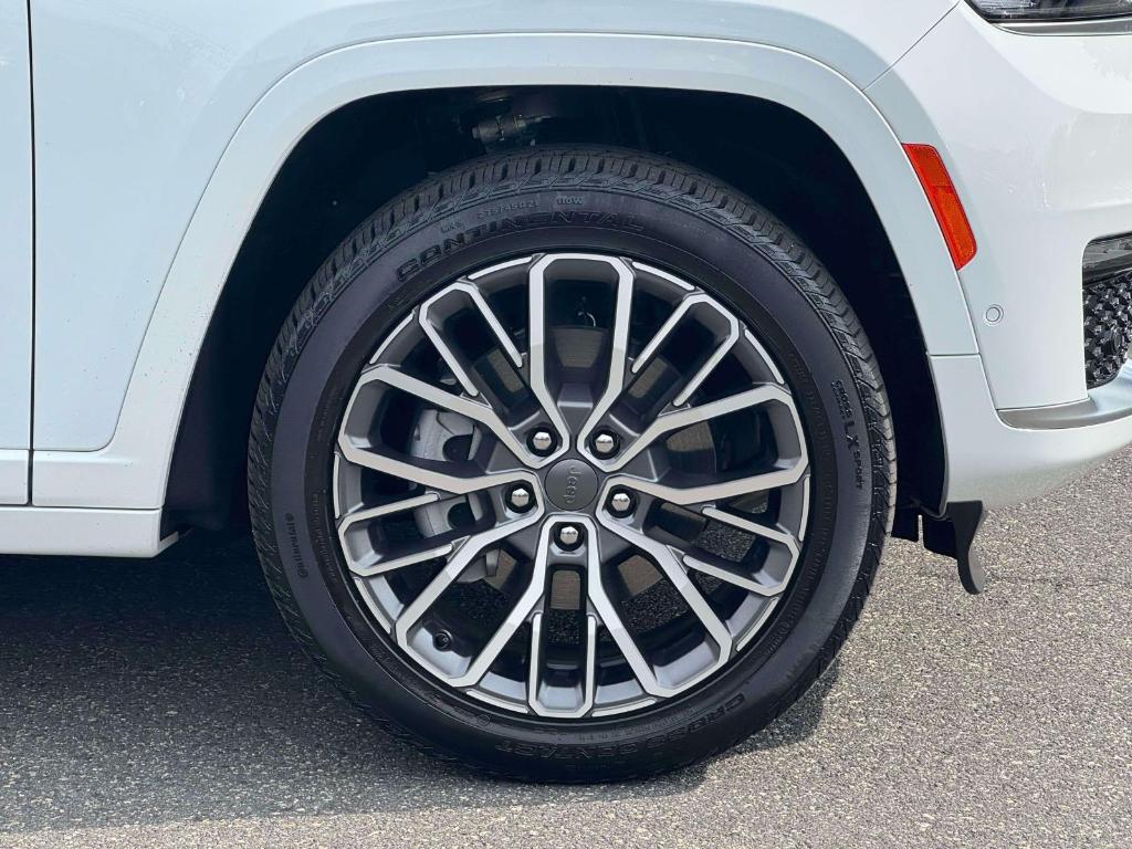 used 2025 Jeep Grand Cherokee L car, priced at $56,691