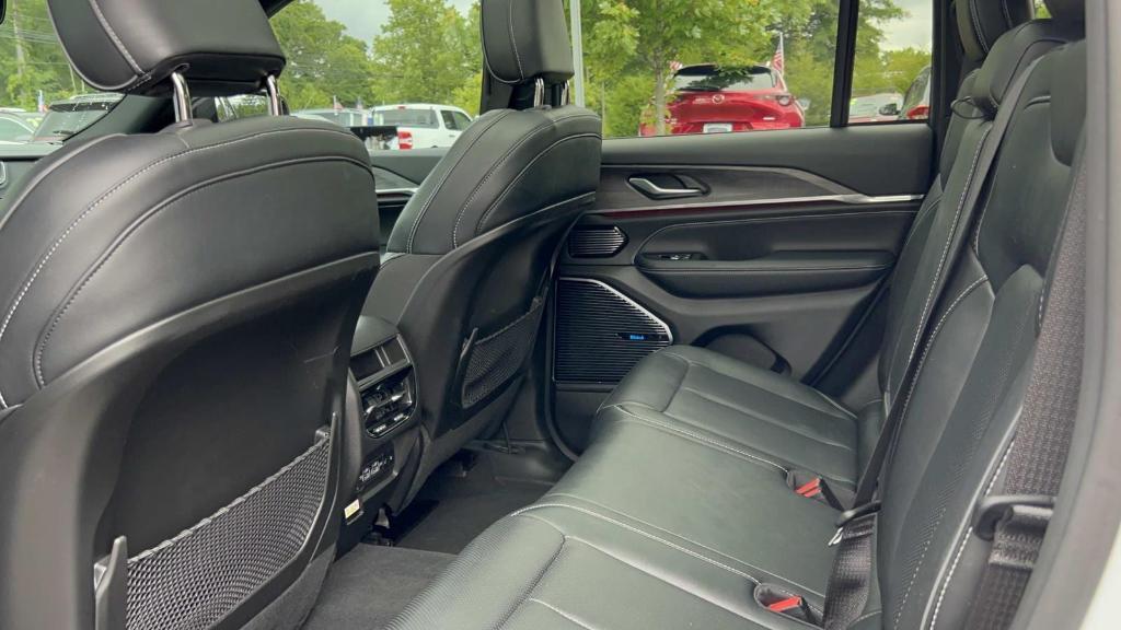 used 2022 Jeep Grand Cherokee car, priced at $35,395