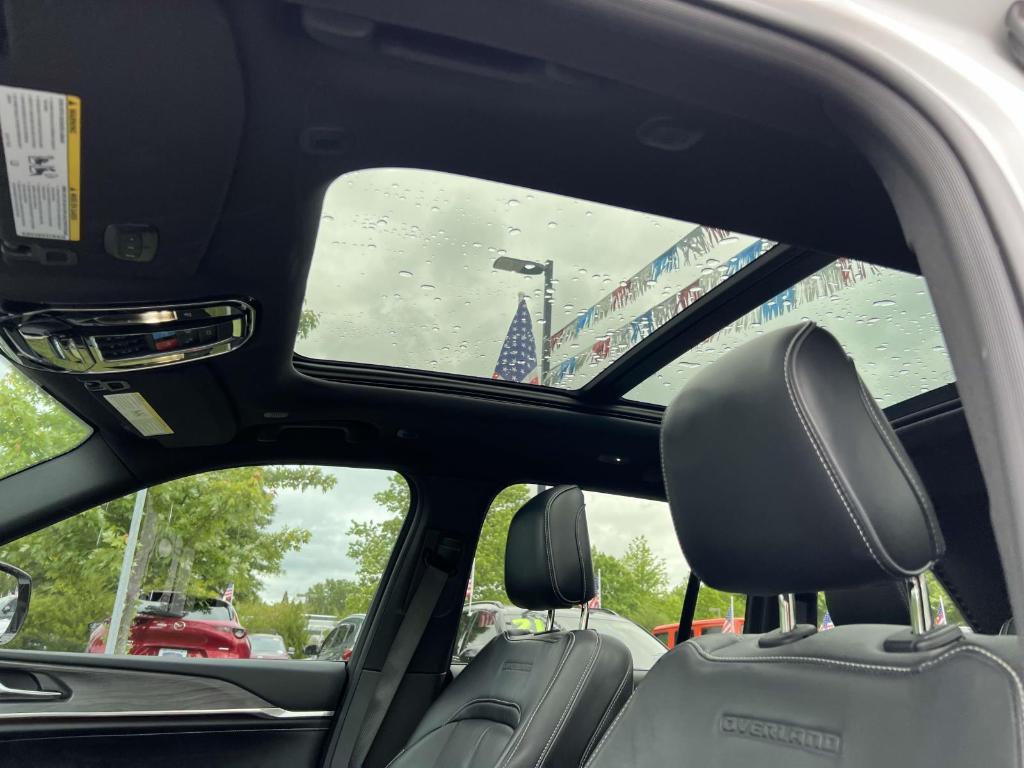used 2022 Jeep Grand Cherokee car, priced at $35,395