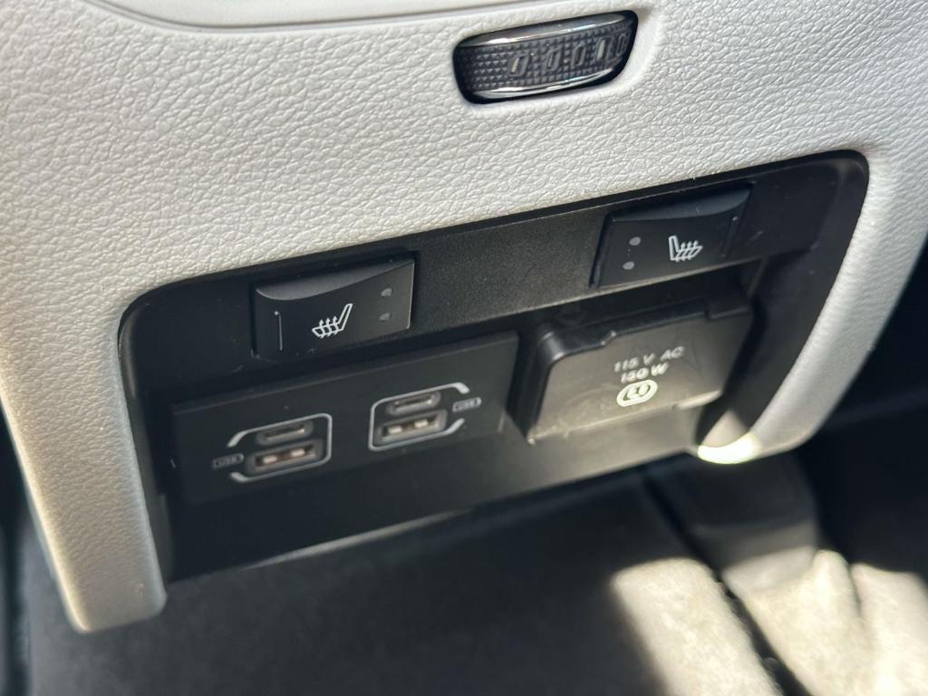 used 2022 Jeep Cherokee car, priced at $24,769