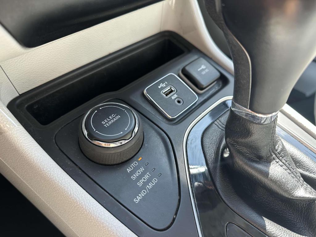 used 2022 Jeep Cherokee car, priced at $24,769