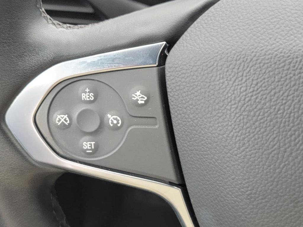 used 2023 Chevrolet Traverse car, priced at $28,295
