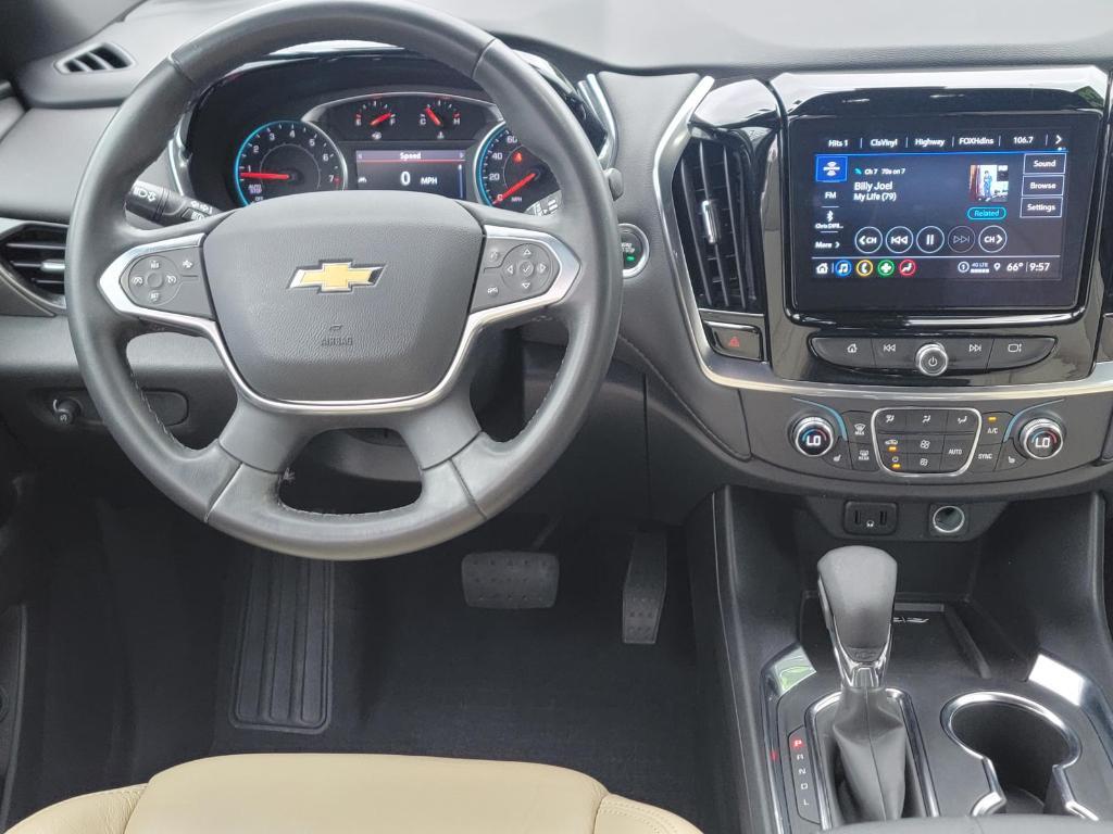 used 2023 Chevrolet Traverse car, priced at $28,295