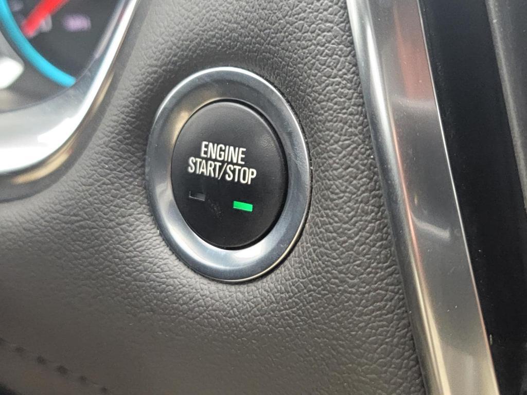 used 2023 Chevrolet Traverse car, priced at $28,295