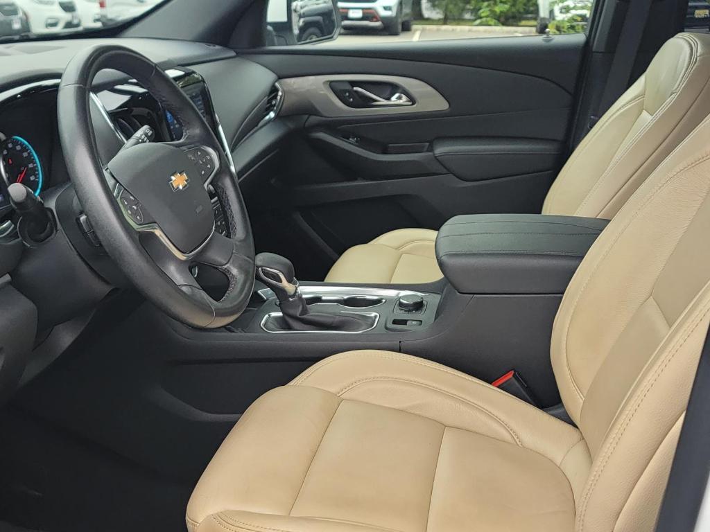 used 2023 Chevrolet Traverse car, priced at $28,295