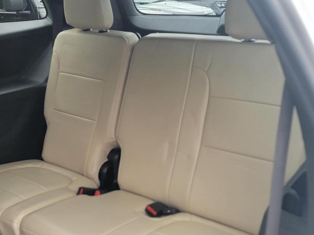 used 2023 Chevrolet Traverse car, priced at $28,295