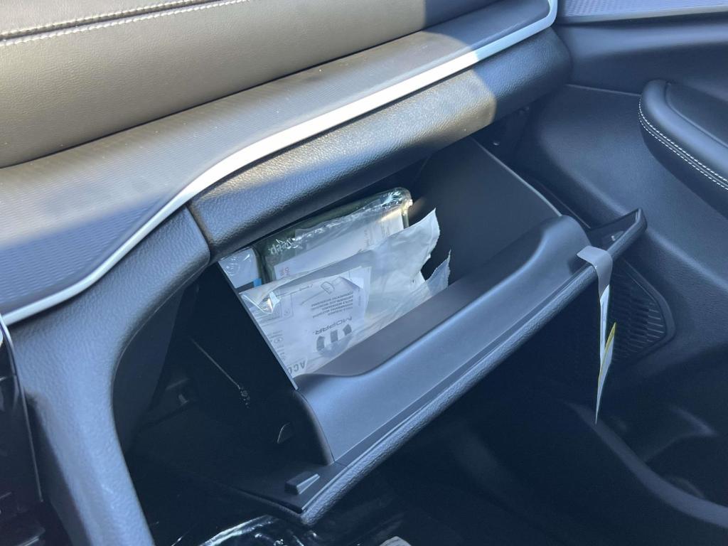 new 2025 Jeep Grand Cherokee L car, priced at $47,300